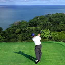 Play Golf in Tambor